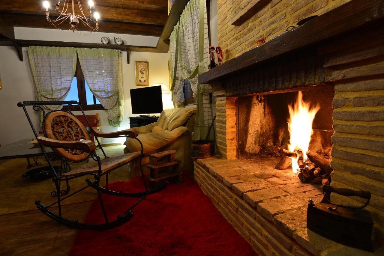 Γήλοφος Villa Ano Trikala Eksteriør billede